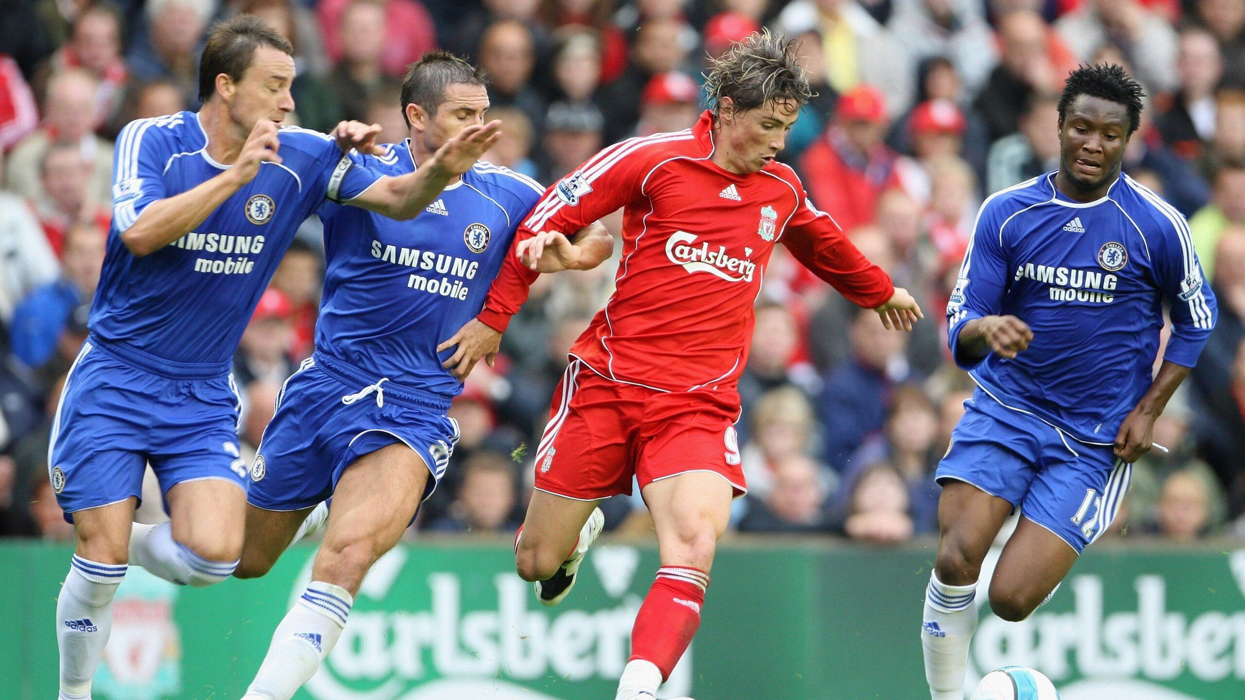 掘金赛后集体观看比赛录像检讨表现，掘金队回放